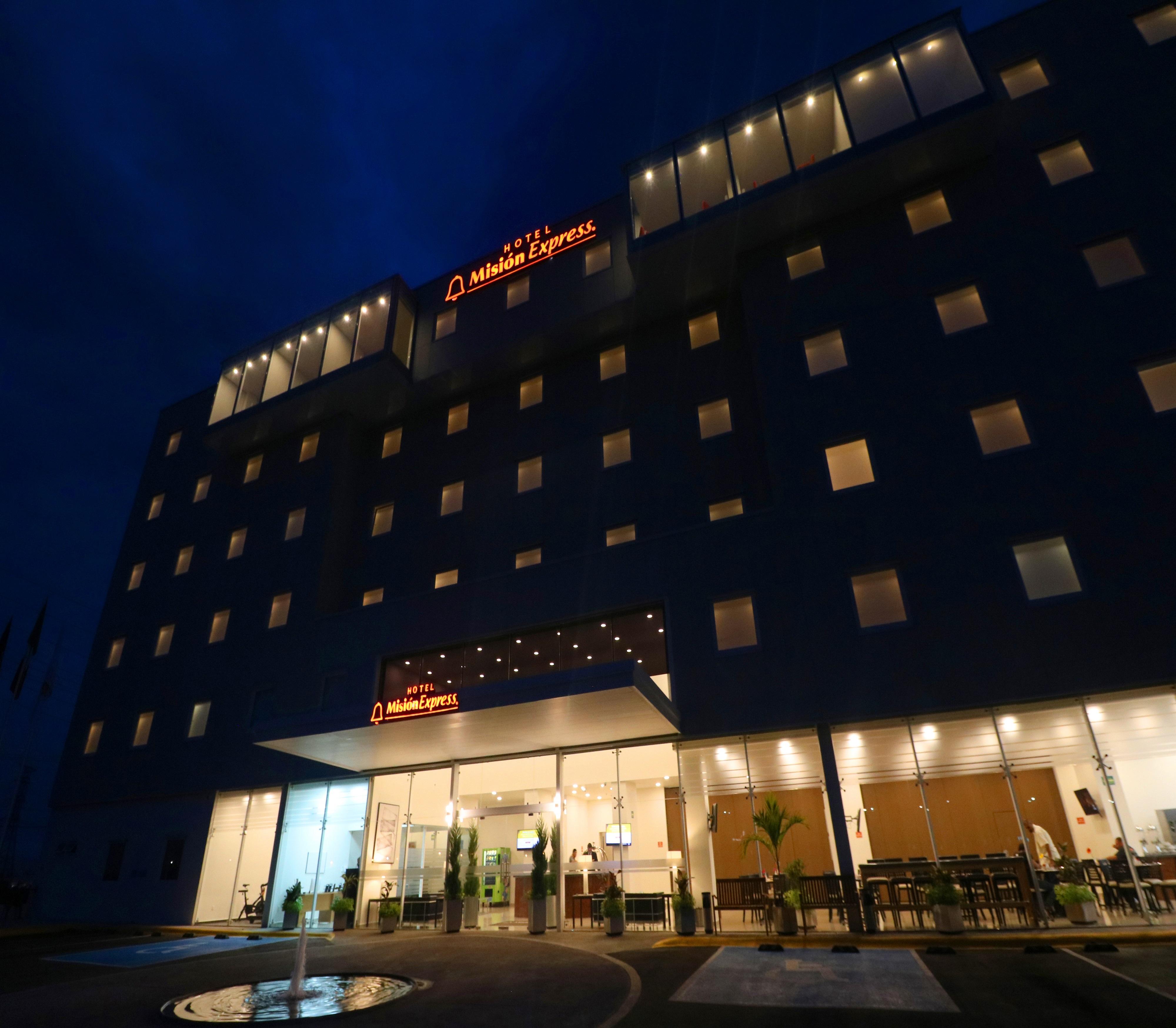Mision Express Queretaro Hotel Eksteriør billede