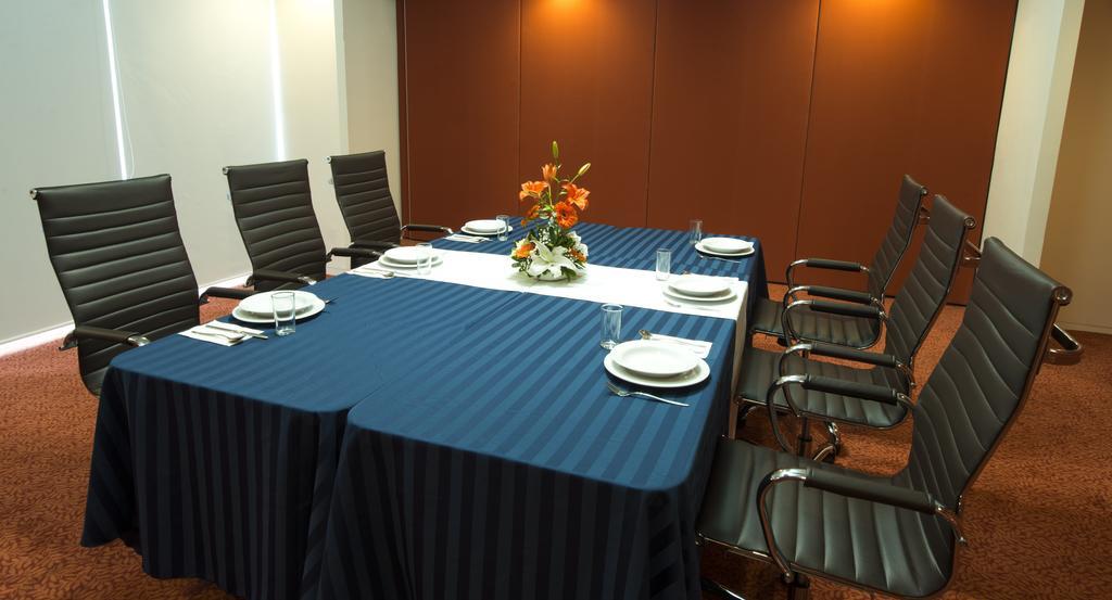 Mision Express Queretaro Hotel Eksteriør billede