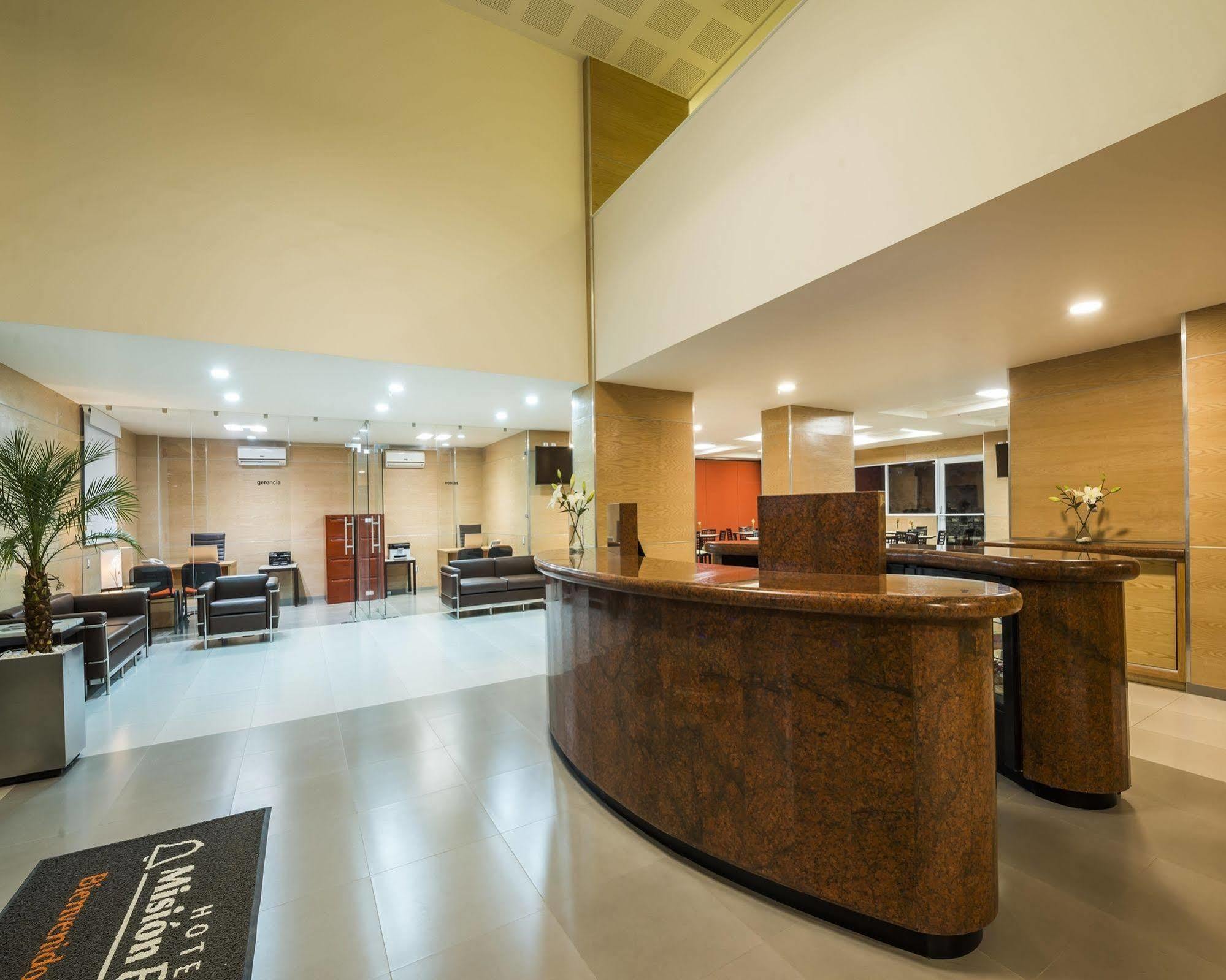 Mision Express Queretaro Hotel Eksteriør billede